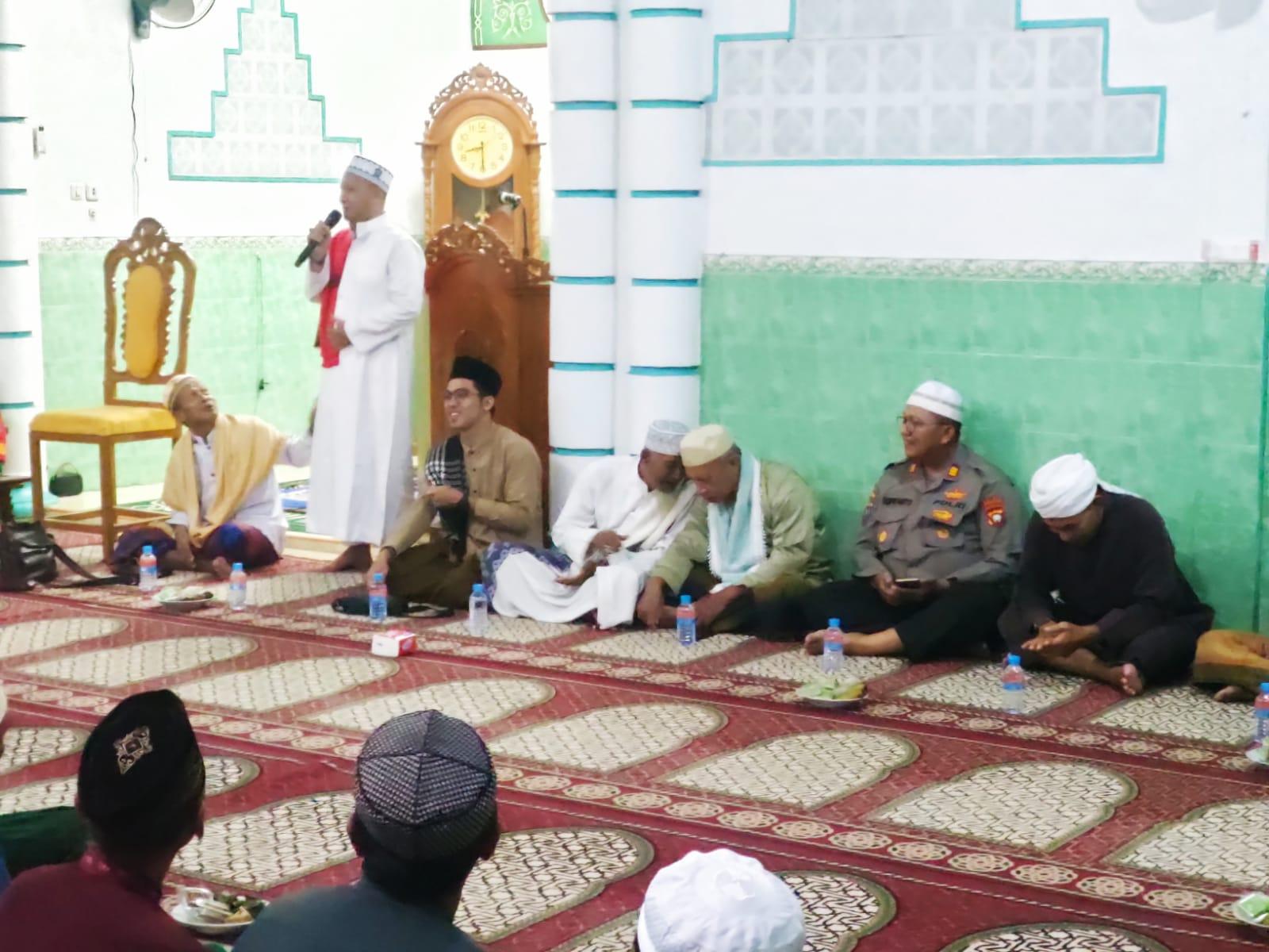 Kasatbinmas Polres Singkawang AKP Supiyanto Hadiri Peringatan Isra Miraj di Masjid Al-Ikhlas