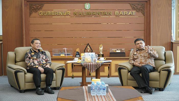 Jonny-Pesta-Simamor-berdiskusi-dengan-Gubernur-Kalimantan-Barat-Ria-Norsan.jpg