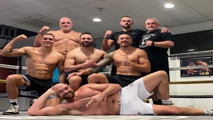 Brutal! Hasil Tinju Dunia Joseph Parker Rekan Tyson Fury Menang KO Dalam 86 Detik