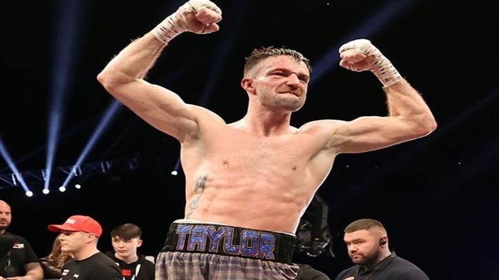 Josh-Taylor-berselebrasi-1.jpg