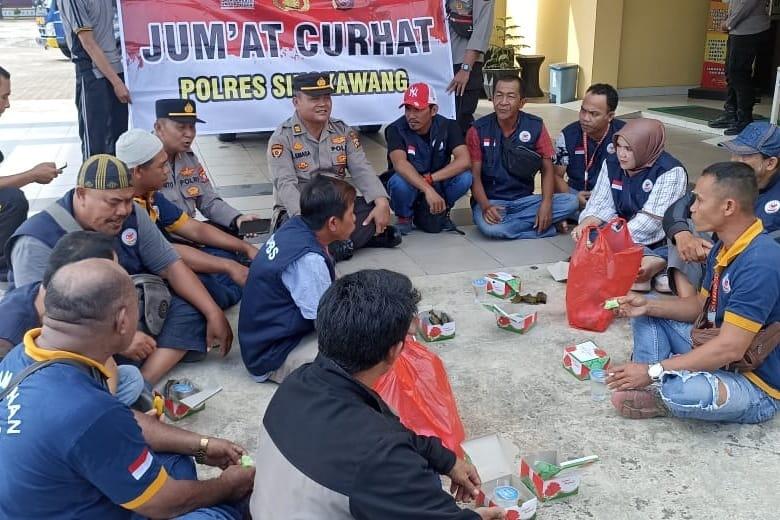 Gelar Kegiatan Jumat Curhat, Polres Singkawang Dengar Langsung Curhatan Pedagang Sayur