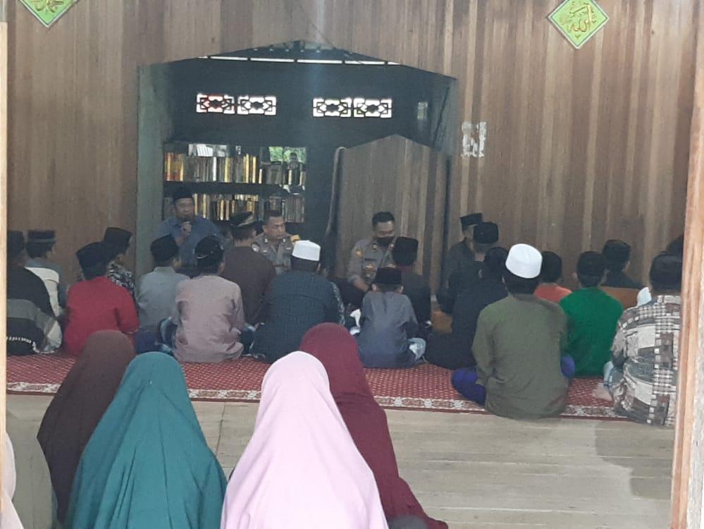 Juni-Ardhi-ke-Pesantren.jpg