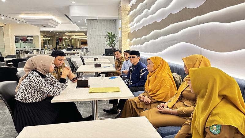 Kepala Dinas Pendidikan Kalbar Dampingi Tim PDSS SMAN 1 Mempawah Koordinasi ke Admin Pusat