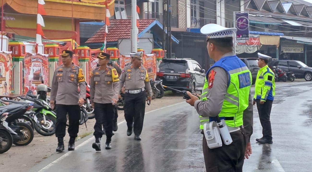 Polres Mempawah Amankan Ritual Penempatan Altar dan Deklarasi Pemilu Damai 2024 di Vihara Tri Dharma