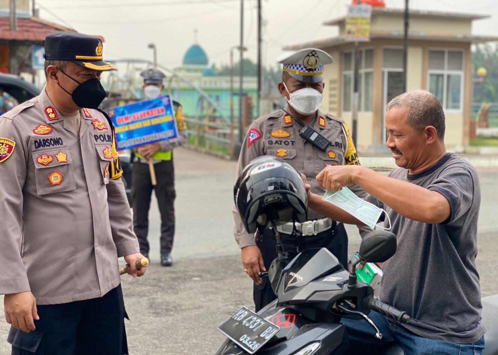 Kapolres Mempawah Pimpin Operasi Zebra Kapuas 2023 di Jl GM Taufik Pagi Ini