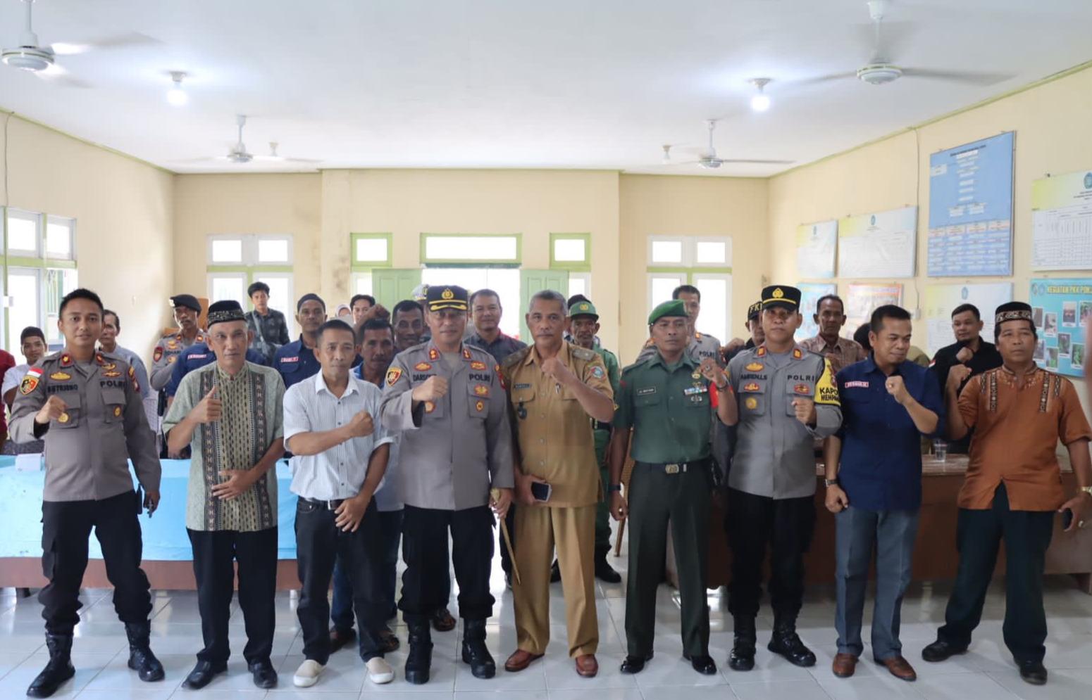 Jelang Pilkades Kuala Secapah, Kapolres Mempawah Ajak Masyarakat Jaga Kondusifitas Lingkungan