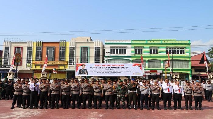 Kapolres Sanggau Pimpin Apel Gelar Pasukan Operasi Zebra Kapuas Tahun 2023