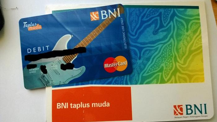 Kartu-dan-Buku-tabungan-BNI-Taplus-muda.jpg