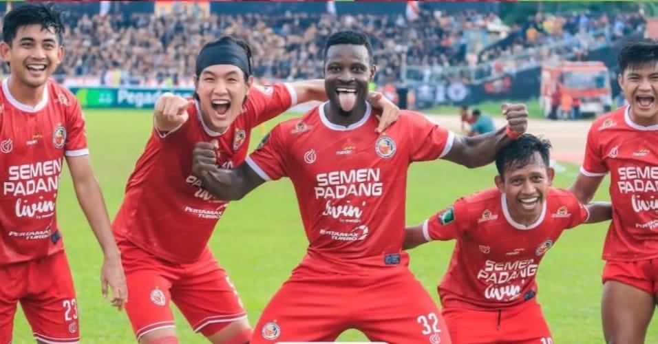Kemenangan-Sempurna-Semen-Padang-FC.jpg