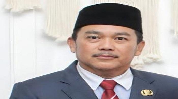 Kepala-Inspektorat-Daerah-Kabupaten-Kapuas-Hulu-Bung-Tomo.jpg