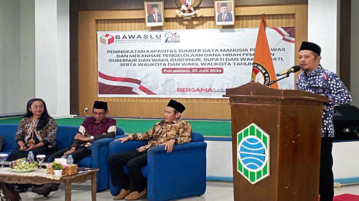 Ketua-Bawaslu-Kapuas-Hulu-Mustaan324wef.jpg