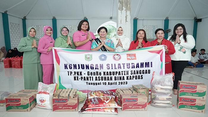 Ketua TP PKK Sanggau Berikan Tali Kasih Kepada Yayasan Panti Asuhan Hidayatullah Bina Kapuas