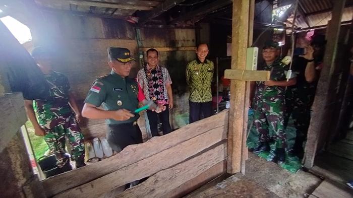 Hut ke-65 Kodam XII/Tpr, Kodim Sanggau Launching Perehaban RTLH di Kecamatan Entikong