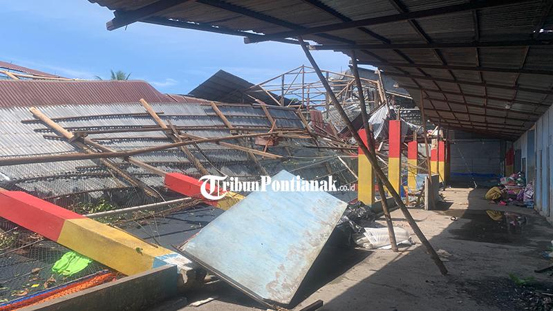Lapangan Futsal Safani Ambruk Diterjang Angin, Pengelola Pastikan Tak Ada Korban Jiwa