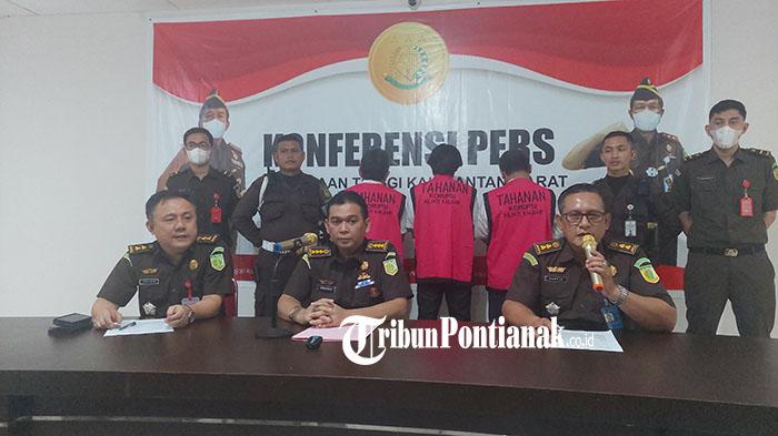 Konferensi-pers-pengungkapan-kasus-korupsi-pembangunan-rumah-toko-di-Kecamatan-Sungai-Ambawan23423w.jpg
