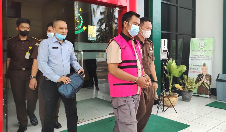 Tersandung Dugaan Kasus Korupsi, Koordinator Program BPNT Berinisial BN Ditangkap Kejari Singkawang