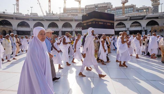LENGKAP-Daftar-Nama-Jemaah-Haji-2025-Terbaru-Menurut-Kloter-dan-Embarkasi-Seluruh-Indonesia.jpg