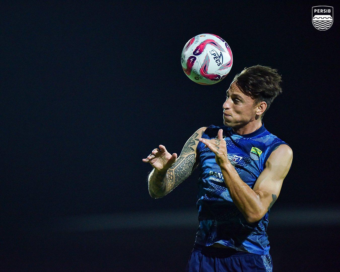 Liga 1 Indonesia 2023/24 Semifinal: David Da Silva Buang Peluang Persib Unggul di Markas Bali United