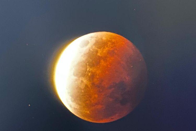 Malam-Ini-Gerhana-Bulan-Hiasi-Langit-Indonesia-Ketahui-Ciri-ciri-Malam-Lailatul-Qadar.jpg