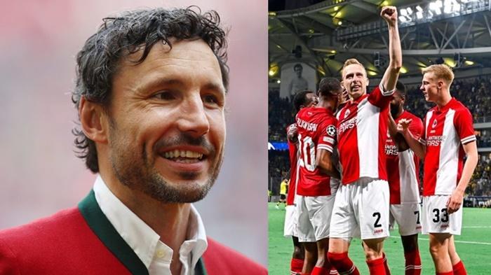 Mark-van-Bommel-dan-selebrasi-pemain-Royal-Antwerp.jpg