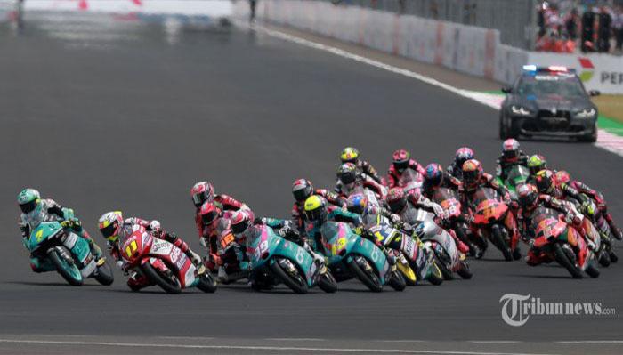 Moto3-2022-di-Pertamina-Mandalika-International-Street-Circuit-111.jpg