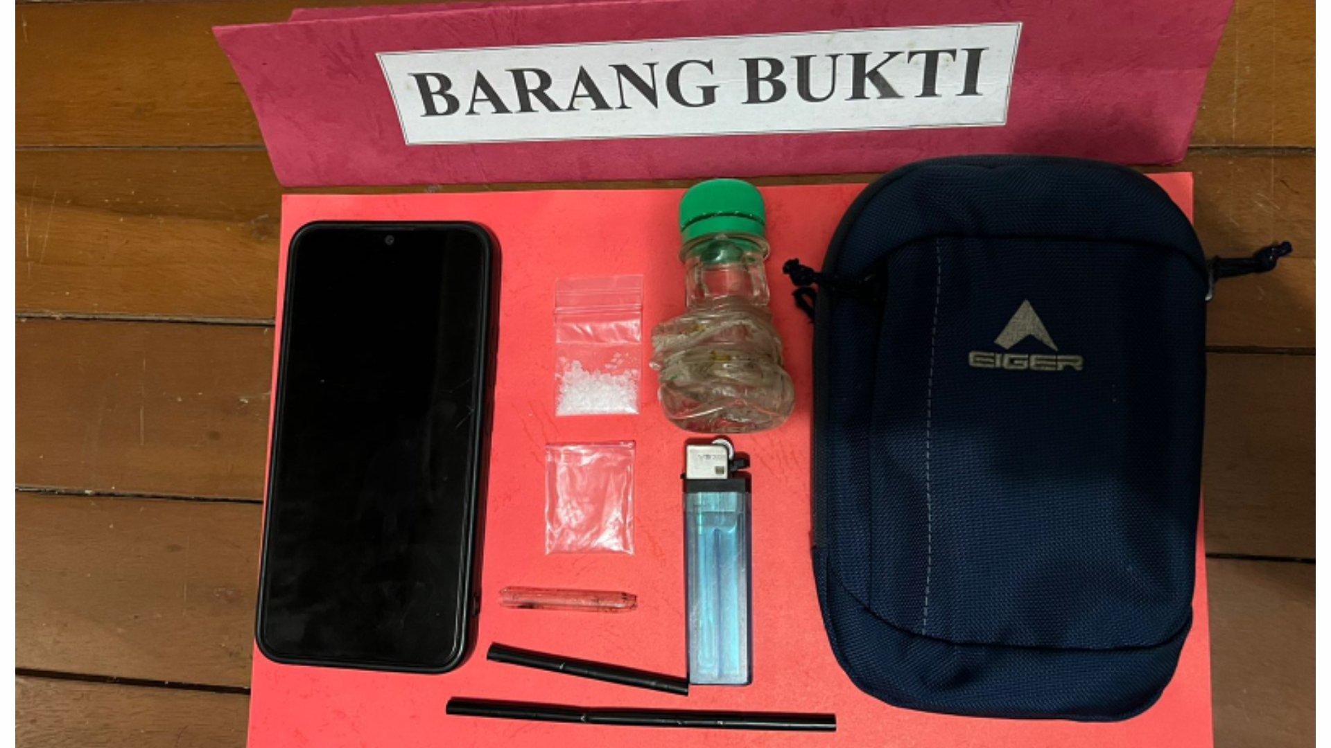 Satuan Res Narkoba Polres Melawi dan Polsek Kota Baru Berhasil Tangkap Pengedar Sabu