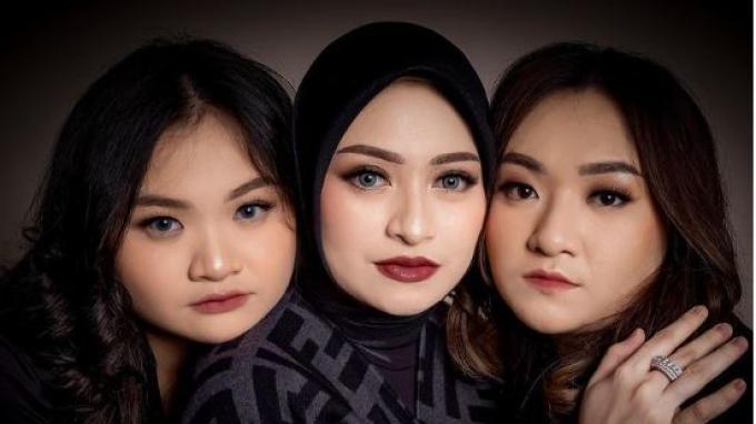 Ucap Syukur Nathalie Holscher, Kedua Adiknya Kini Jadi Mualaf dan Akan Rayakan Lebaran Bersama