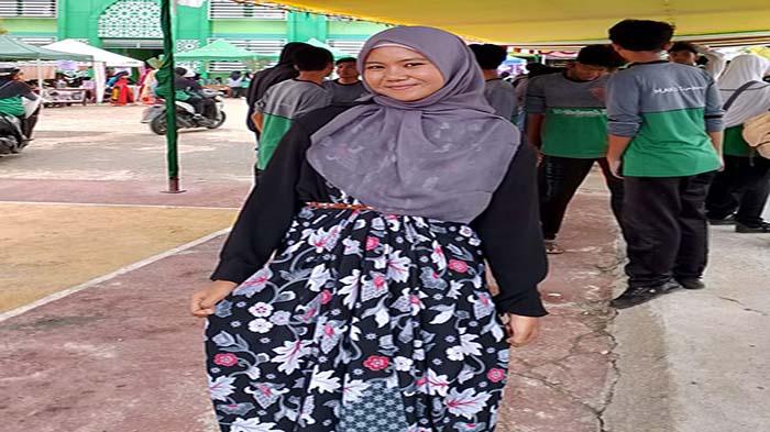 Nuraini-Siswi-MAN-1-Sintang-terpilih-sebagai234ew.jpg