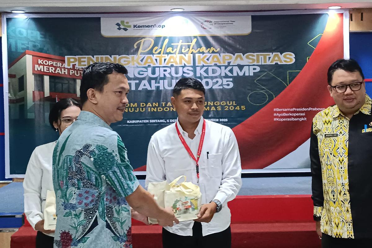 Wabup Sintang Dorong Pengurus KMP Jeli Cari Peluang Usaha Baru di Desa