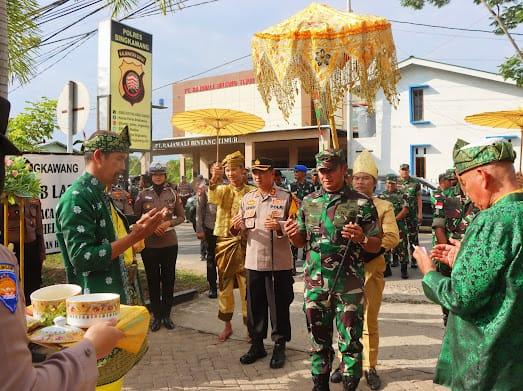 Pangdam Mayjen Iwan Setiawan Kujungan Kerja ke Polres Singkawang, Ini Rangkaian Kegiatannya