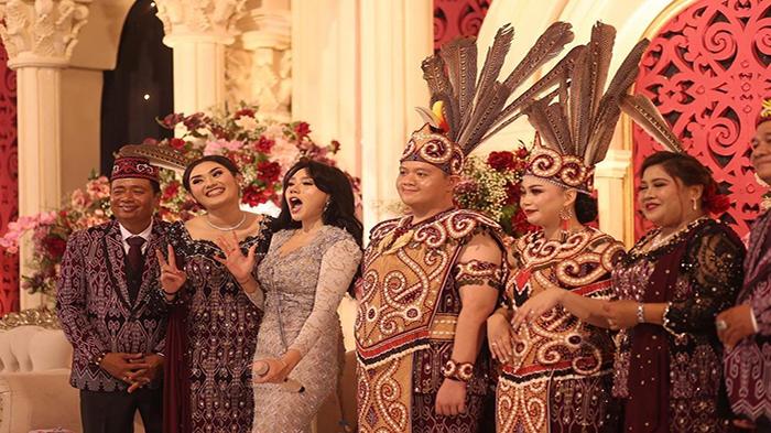 Anak Lasarus Panggi Pratama Putra Lasarus Persunting Novi Indrianti! Resepsi Dihadiri 10 Ribu Orang