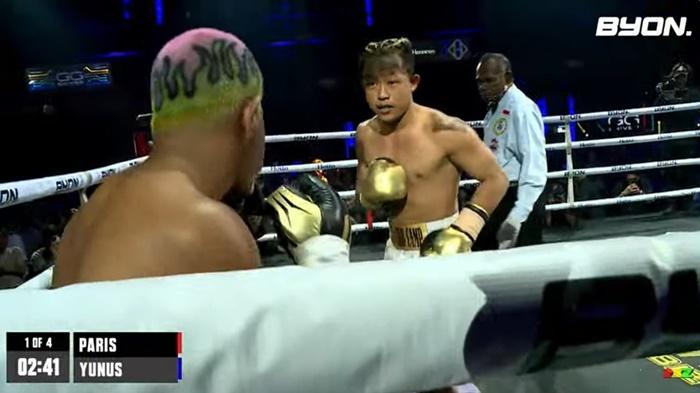 Brutal! Hasil Tinju Paris Pernandes Salam dari Binjai vs Yunus Wamaer Berakhir Dengan TKO