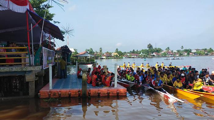 Pemkab Sambas Sukses Laksanakan Lomba Sampan Bidar dan Dragon Boat