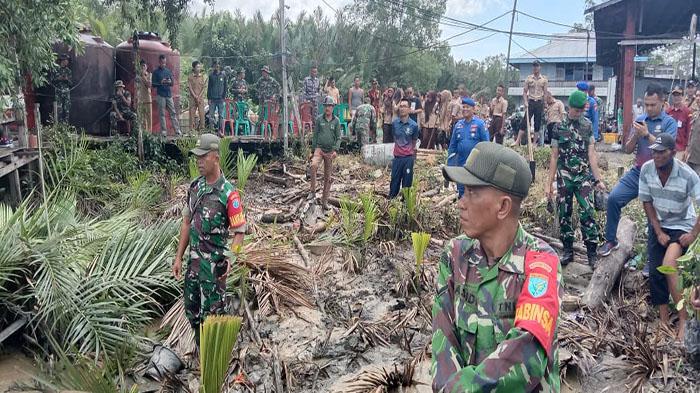 Antisipasi Abrasi Pantai, Kodim 1208/Sambas dan Forkopimcam Pemangkat Tanam Mangrove di Penjajap