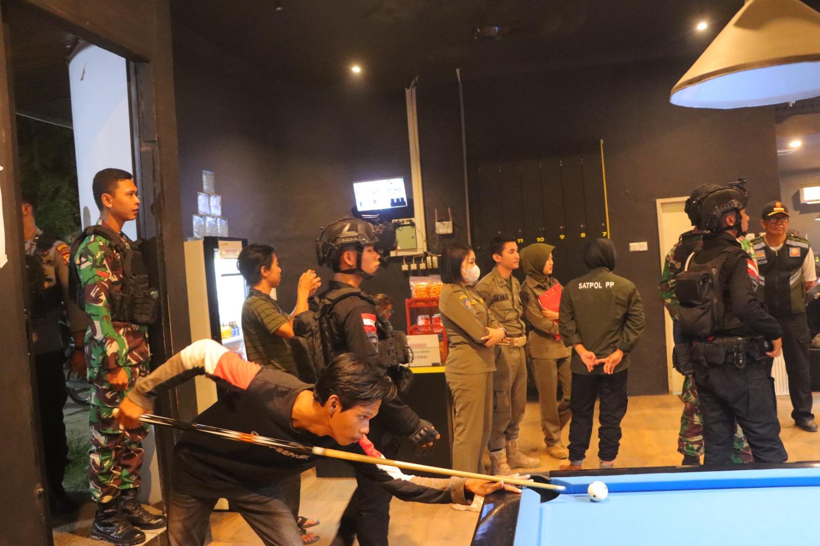 Cipta Kondisi di Bulan Suci Ramadhan, Polres Sintang Terjunkan Personel Gabungan Lakukan Patroli