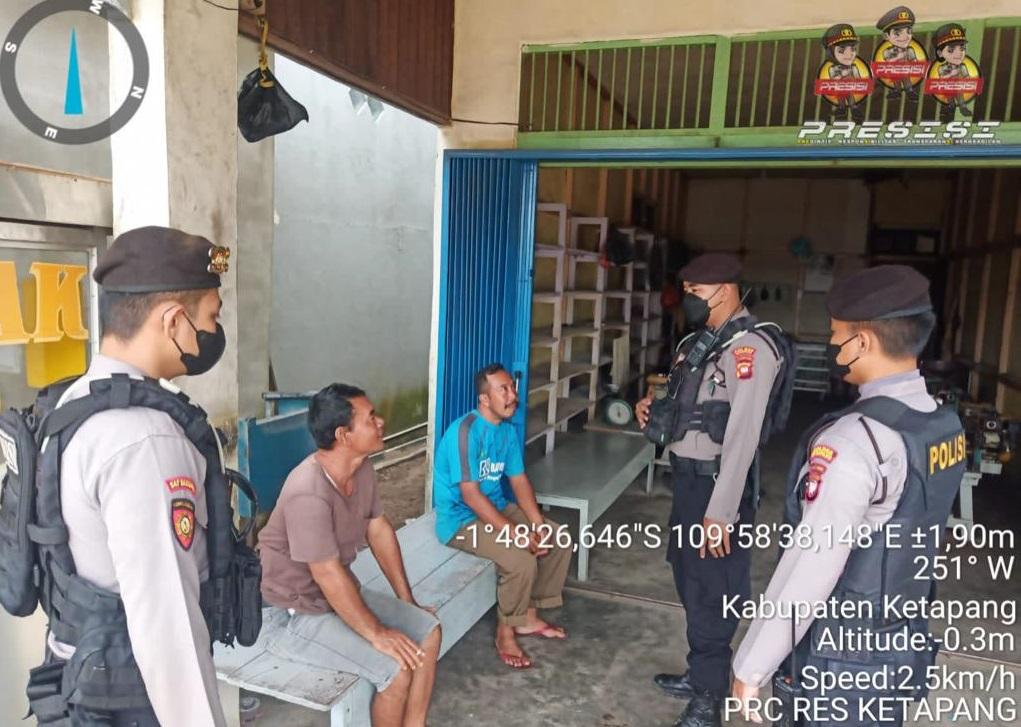 Cegah Potensi Gangguan Kamtibmas, Personel Samapta Polres Ketapang Patroli Dialogis di Pemukiman