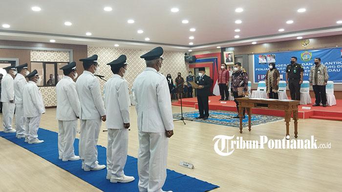 Pelantikan-tujuh-Penjabat-Kepala-Desa-definitif-oleh-Bupa345rewfdc.jpg