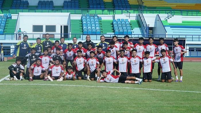 Pelatih-Timnas-Indonesia-U17-Nova-Arianto-baru-saja-merilis-daftar-30-pemain.jpg