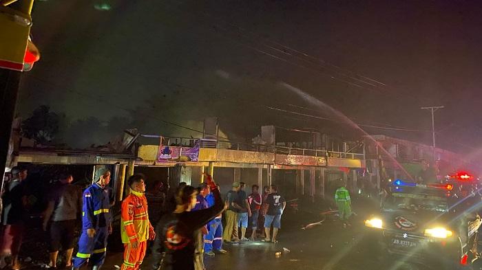 DAFTAR 8 Ruko Pasar Sungai Kunyit Mempawah yang Hangus Terbakar Semalam