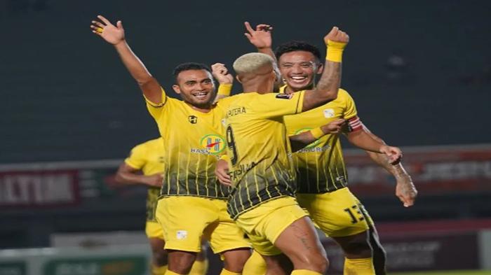 Pemain-Barito-Putera-saat-berselebrasi-usai-meraih-kemenangan.jpg