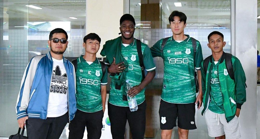 Pemain-PSMS-Medan-saat-di-Bandara.jpg