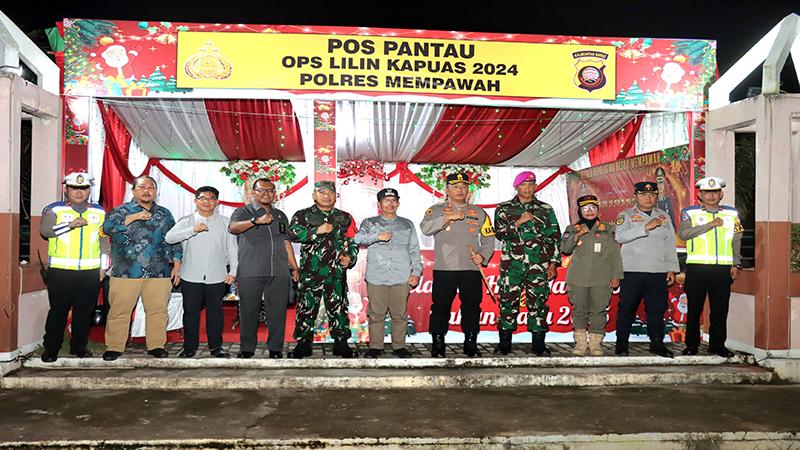 Penjabat-Pj-Bupati-Mempawah-Ismail-berserta-jaja43tr.jpg