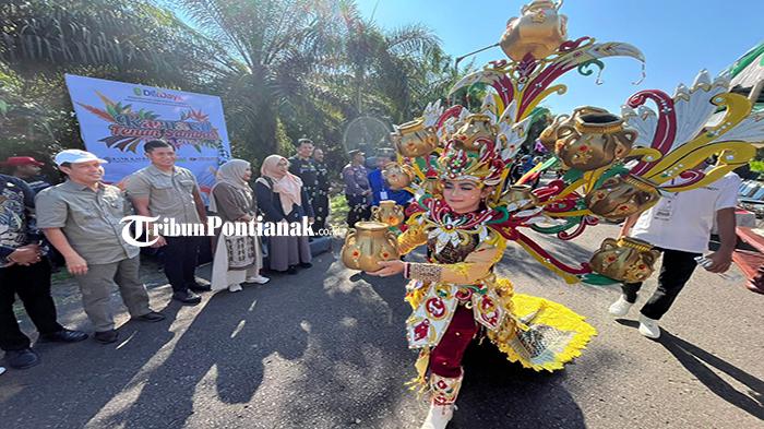 Ketua DPRD Abu Bakar Sebut Karnaval Tenun Sambas Geliatkan UMKM