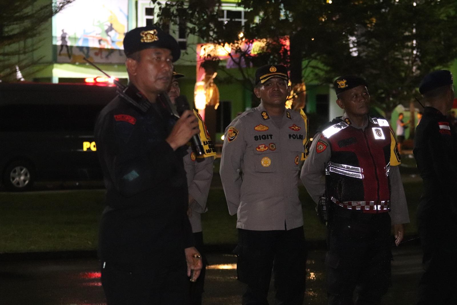 Polda Kalbar Turunkan Personel Satgas Gabungan OMP Kapuas pada Kegiatan Pilkada Nigt Run 2024