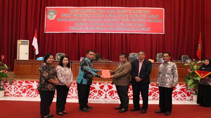 DPRD Landak dan Pemda Bahas Raperda Perlindungan dan Pemberdayaan Petani