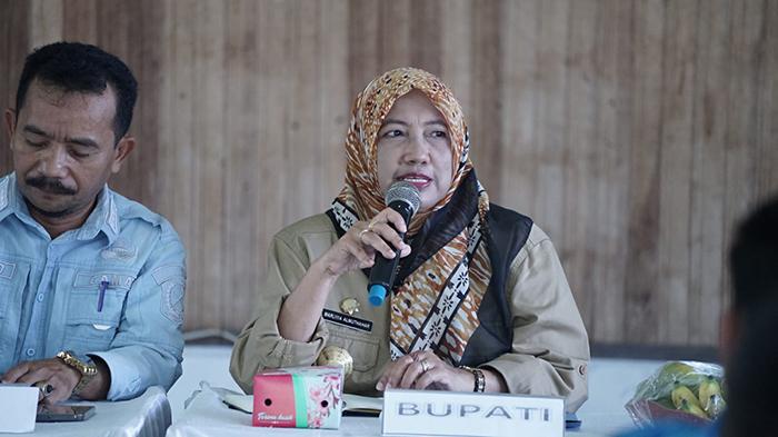 Pjs Bupati Sambas Monitor Pembangunan ke Sejumlah Kecamatan