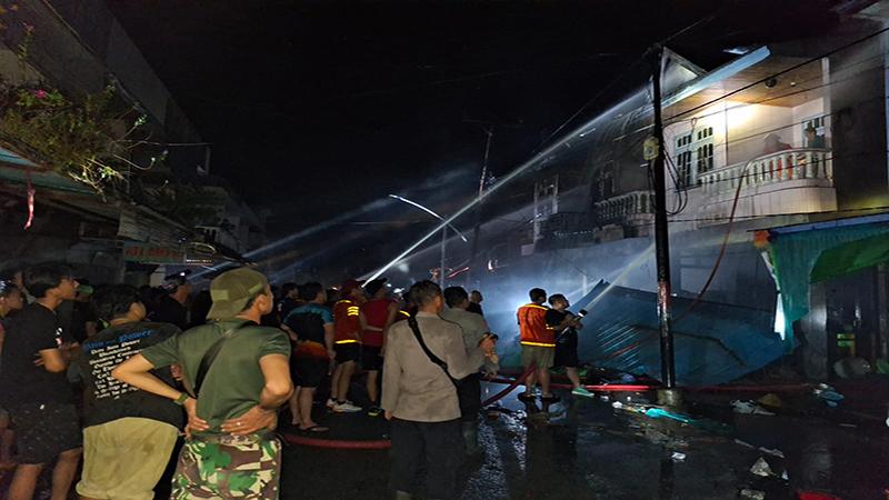 Polres-Sambas-melakukan-penyelidikan234re3we.jpg