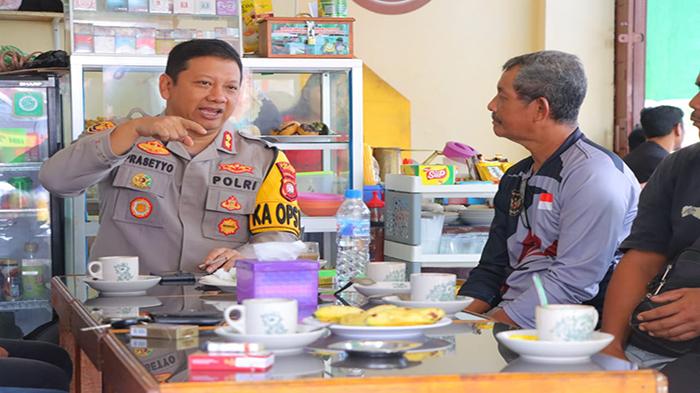 Polres-Sintang-menggelar-program-Jumat-Curhat234ew.jpg