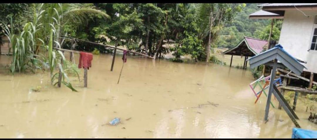 Putussibau-Selatan-akibat-curah-hujan-yang-tinggi-Rabu-15.jpg
