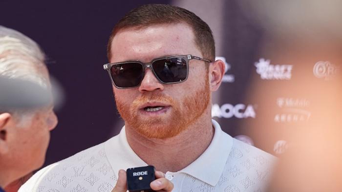 Canelo Umumkan Gantung Sarung Tinju Dunia, Intip Deretan Sabuk Juara yang Pernah Didapatkan
